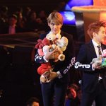 [크리스] 비서들 우리 <b>사업</b>확장하자