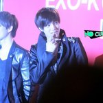 [카이] 김종인 설레이는 <b>손버릇</b> 