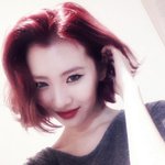 빨간 립스틱 바른 <b>선미</b>