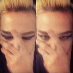 진한 <b>아이라인</b>이 돋보이는 아이돌 셀카.jpg