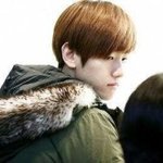 [백현] 변백현은 <b>남녀노소</b> 없이 이렇게보더라