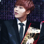 [시우민] 눈 <b>내리</b>까는거