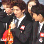 [루한] 카이야, 루한 <b>볼살</b> 말랑말랑해?