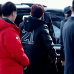 [CHEN] <b>단체복</b> 뒷모습