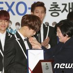 [백현] 변백 엄마<b>미소</b>ㅋㅋㅋ