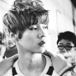 [비상대피소] 눈을 <b>반쯤</b> 떴을뿐인데