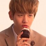 [백현] 난 오늘의 첫<b>끼니</b>를해결하고 올께