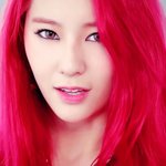 <b>컬러</b>렌즈도 잘 소화한 아이돌.jpg