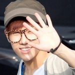 [남자아이돌] <b>쌩얼</b>에 안경써도 훈남인 아이돌