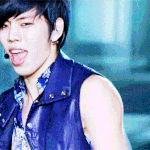 [인피니트] 지방수니들아 지하철 탈때는 꼭 신발 벗고<b>타라</b>