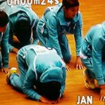 [시우민] 왜 절하는데 <b>눈치</b>봐 ㄷㅋㅋㅋㅋㅋㅋㅋㄱ