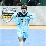 [시우민] [<b>SS</b>포토] '아육대' 풋살경기 엑소 시우민, '가려워~'