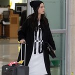 개성있고 스타일 <b>확고</b>해 보이는 나나 공항룩