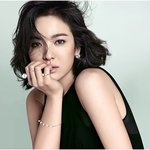 <b>단발</b>머리가 미치도록 잘 어울리는 송혜교