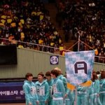 [시우민] 잉피대포에 찍힌 밍<b>서기</b>