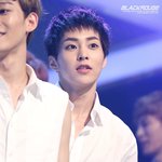 하얀 <b>와이</b>셔츠 입은 우민이