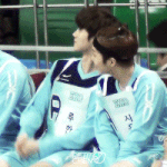 [시우민] 루거 민석에게 손당수<b>치기</b> 움짤