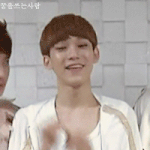[CHEN] 종대의 버둥버둥은 옛날부터 <b>여전</b>했네요ㅋㅋㅋ