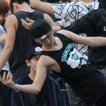 [백현] 나시 입고 <b>생명</b>의나무하는 큥