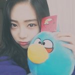 <b>이여자</b> 누구에요..?