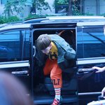 [CHEN] 종대는 차에서 내릴때도 씹귀ㅠㅠ