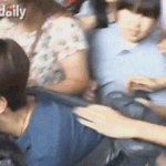 [<b>백현</b>] <b>백현</b>이가 새삼 형같아 보이는 짤