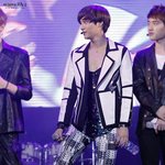 [카이] <b>배기</b>바지 안입고 마마무대한 날