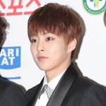 [시우민] ‘골든디스크’ 시우민, ‘<b>주머니</b>에 쏙 넣고픈 외모’