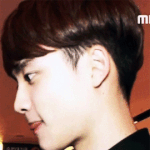 [EXO] 도경수<b>옆태</b>움짜르 씹덕사주의 