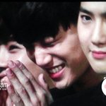 [카이] 얘 이렇게웃는이유가뭐임?;;