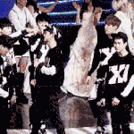 [시우민] <b>태민</b>이가 민석이 카메라 잡히라고ㅋㅋ