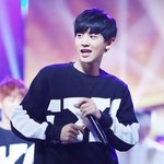 [EXO] 내가 <b>사진</b>보다가 넘어진건 처음이야