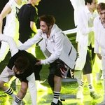 [시우민] 찬열이가 일어날때 챙겨주는 <b>민석</b>이