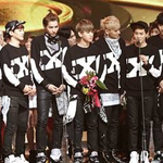 [백현] <b>센터</b>에 왜 이렇게 이쁜애가 ㅋㅋ 