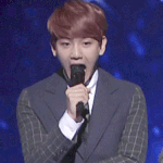 [exo] <b>경수</b>는 트로피를먹고 백현이는 마이크를먹고