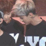 [시우민] 140116 상받을<b>때</b> 슈밍 <b>직캠</b>움짤