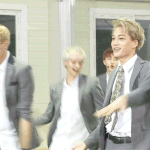 [카이] 김종인 설레는<b>행동</b>...