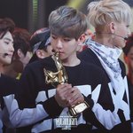 [EXO] 킁킁..어디서 <b>침냄새</b>가..