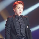 [시우민] 민석이 안기고픈 <b>가슴팍</b>....