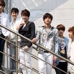 [EXO] 이 사진 보고 <b>충동적</b>으로