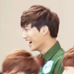 [카이] 이 <b>미소</b>보고 완전 녹았다