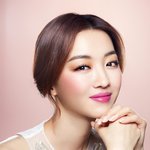 장희진, 달콤한 ‘핑크빛 입술’의 뷰티 화보 공개