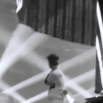 [백현] 가요대전에서 팬들한테 <b>인사</b>하는 백현이ㅋㅋ