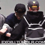 [시우민] 민석이는 <b>은근</b> 다른애들한테 장난을 치는 스타일이야ㅋㅋㅋ