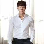 하얀 셔츠 입은 유연석