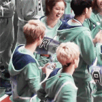 [EXO] 이거 엑소한테 <b>꼬리</b>치는거아니지?