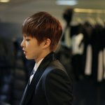 [시우민] 에셈에서 올려준 사진 <b>옆선</b> ㄷㄷㄷ