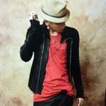 [EXO] 진짜 얼굴이랑 하는짓이랑 <b>딴판</b>인애는