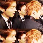 [시우민] 골든디스크 트위터 <b>미러</b> 비하인드 짤