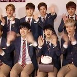 [카이] 김종인 <b>허벅지</b> 왜 이래?????